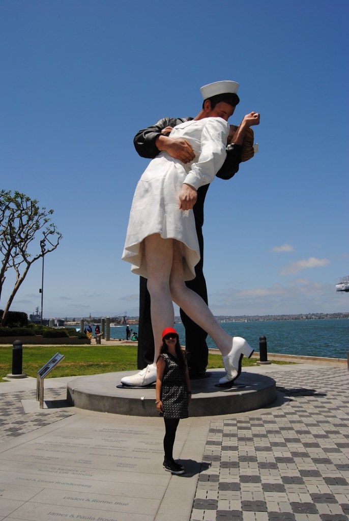 tô usando: chapéu Kate Spade, vestido Forever 21, tênis Converse All Star para Bo.Bô